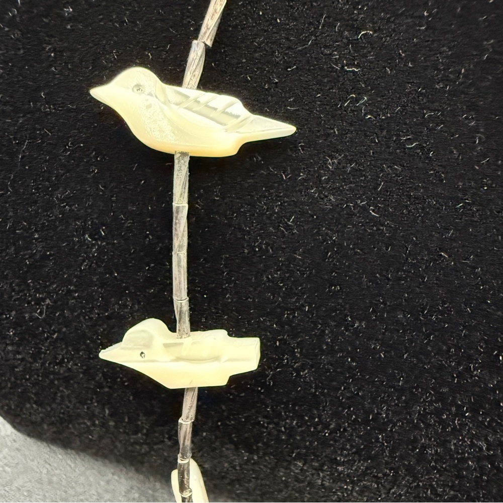 Vintage Native American Mother of Pearl Heishi Bird and Liquid Silver Necklace - Picture 6 of 16